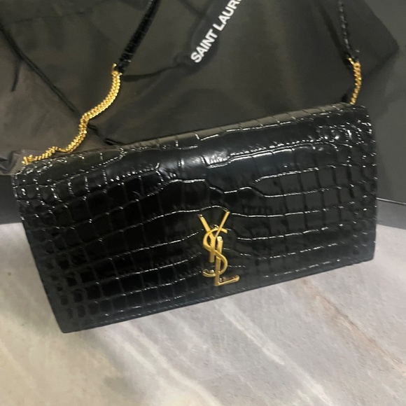 Cassandre Phone Holder with Strap in Shiny Crocodile-Embossed Leather - Picture 6 of 7